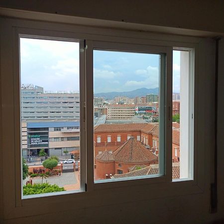 Habitacion Privada Centro Malaga Cerca Tren Maria Zambrano Y Playa Muy Buena Conexion Wifi Esterno foto