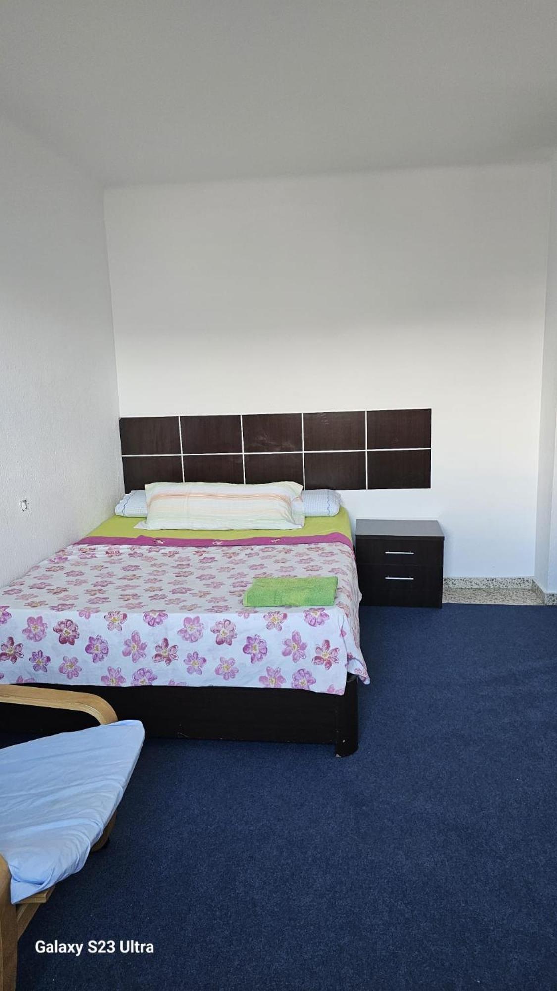 Habitacion Privada Centro Malaga Cerca Tren Maria Zambrano Y Playa Muy Buena Conexion Wifi Camera foto