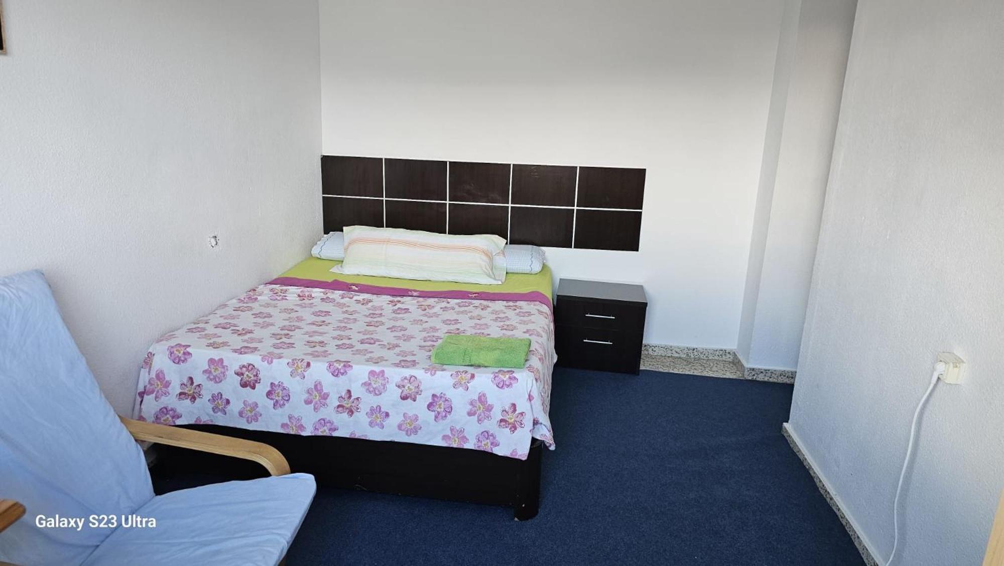 Habitacion Privada Centro Malaga Cerca Tren Maria Zambrano Y Playa Muy Buena Conexion Wifi Camera foto