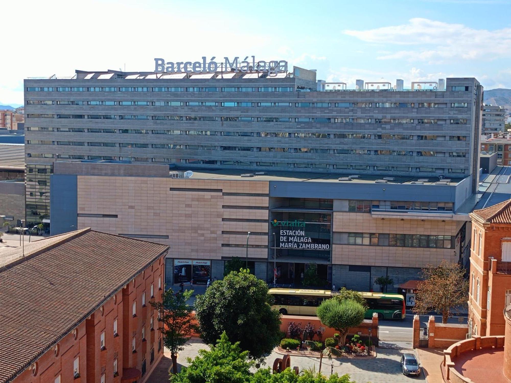 Habitacion Privada Centro Malaga Cerca Tren Maria Zambrano Y Playa Muy Buena Conexion Wifi Esterno foto