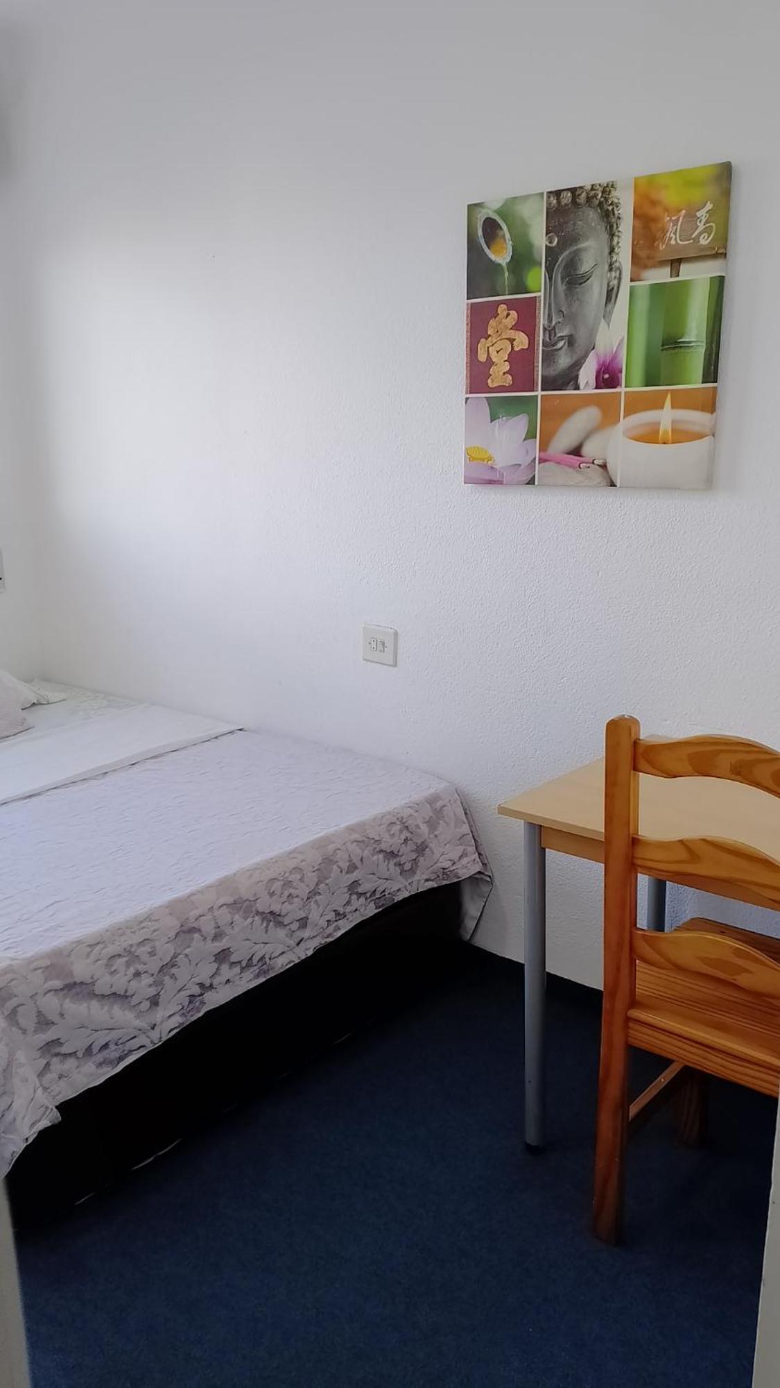 Habitacion Privada Centro Malaga Cerca Tren Maria Zambrano Y Playa Muy Buena Conexion Wifi Esterno foto