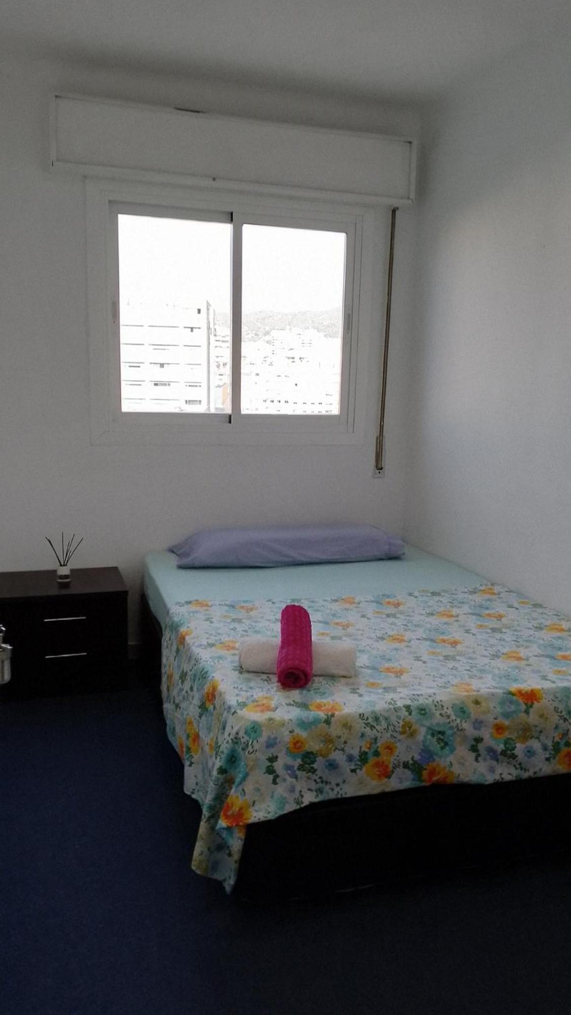 Habitacion Privada Centro Malaga Cerca Tren Maria Zambrano Y Playa Muy Buena Conexion Wifi Esterno foto