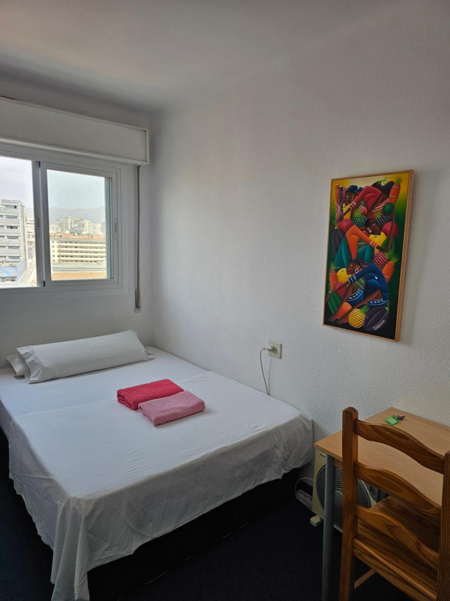 Habitacion Privada Centro Malaga Cerca Tren Maria Zambrano Y Playa Muy Buena Conexion Wifi Esterno foto
